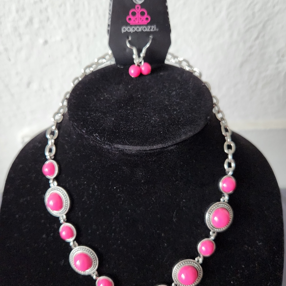 Paparazzi Pink and Silver Necklace Set